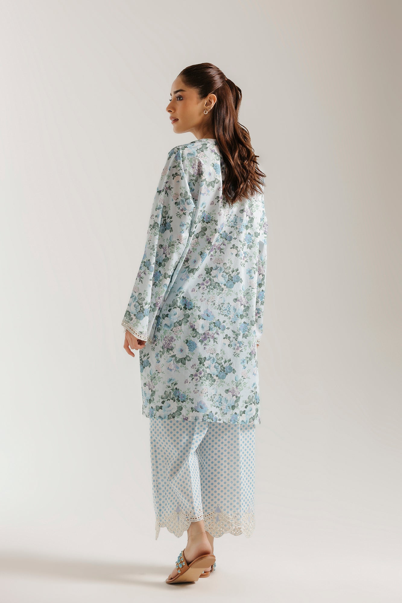 EMBROIDERED SUIT (E9244-102-617)
