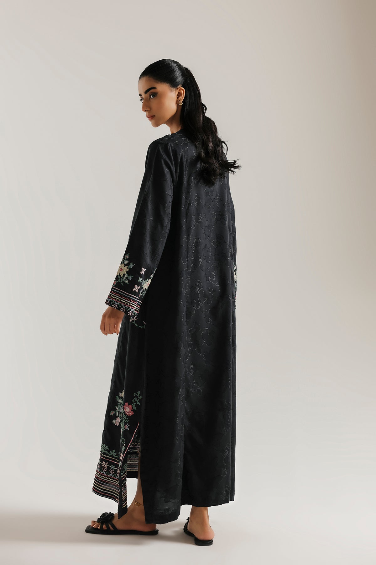 EMBROIDERED KAFTAN (E9302-102-902)