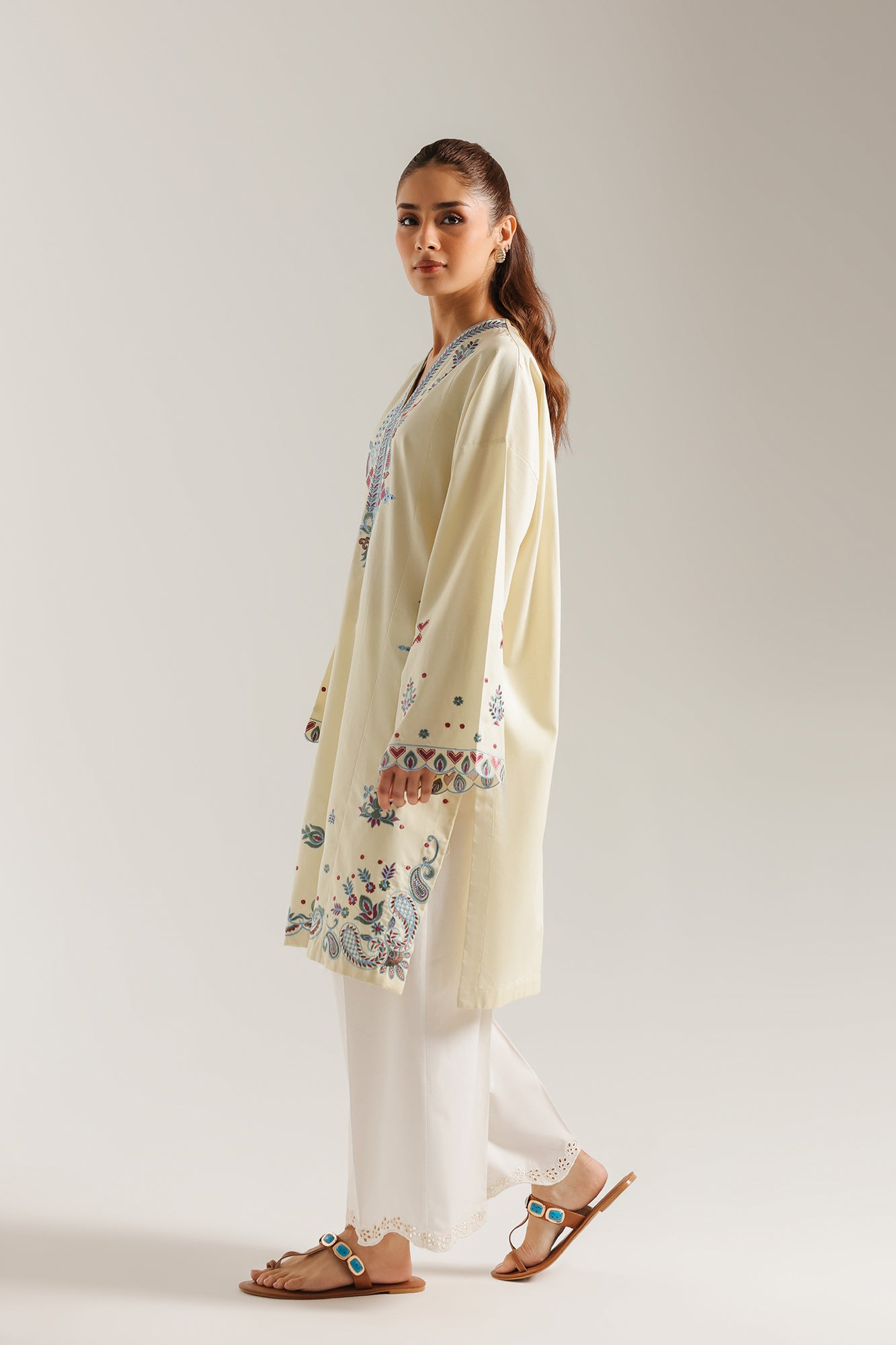 EMBROIDERED SHIRT (E9320/102/110)