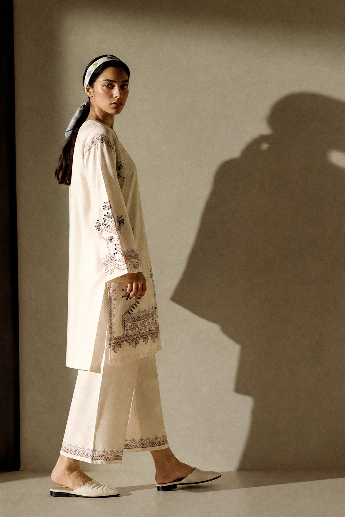 EMBROIDERED SUIT (E9328-102-005)