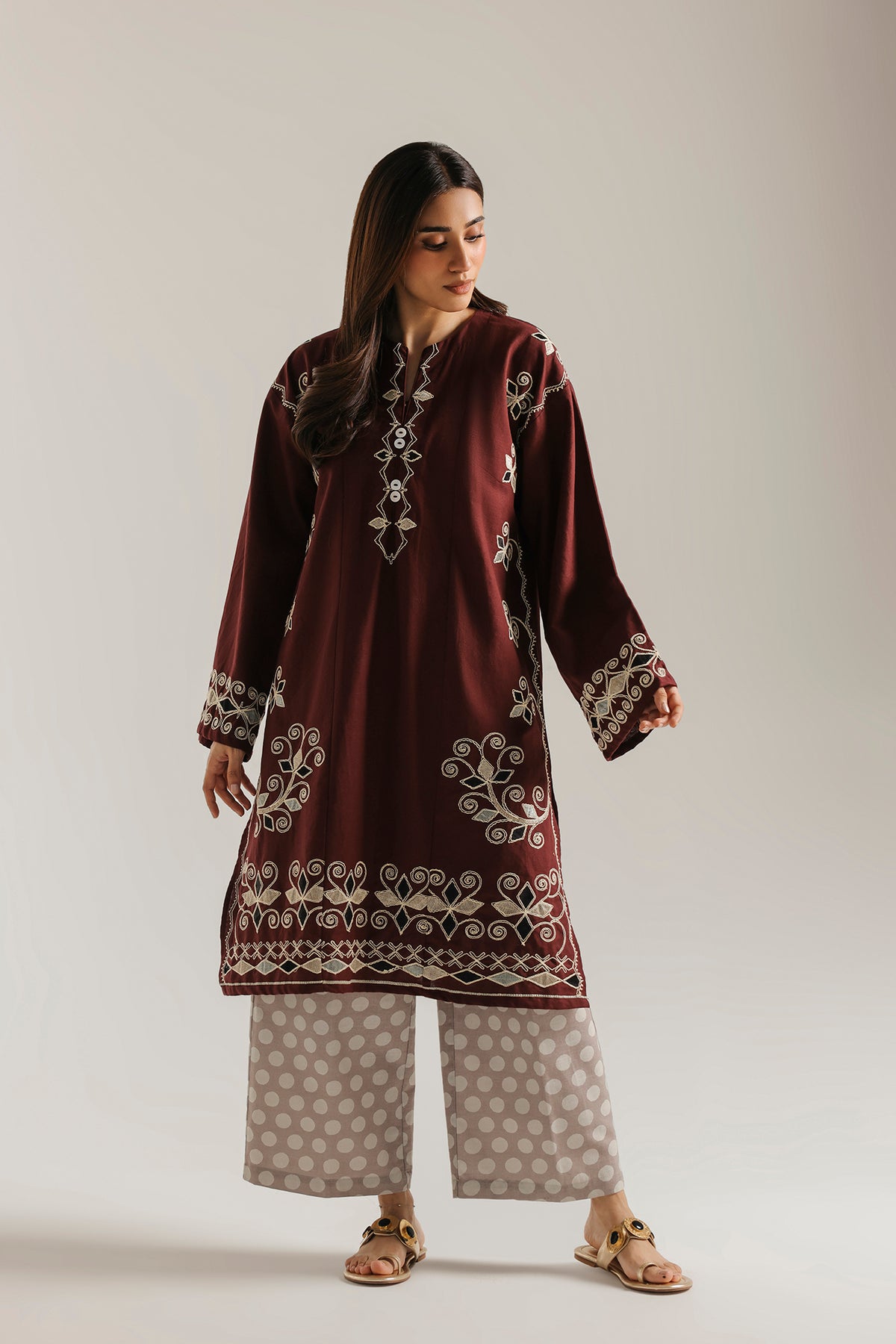 EMBROIDERED SUIT (E9383-102-302)