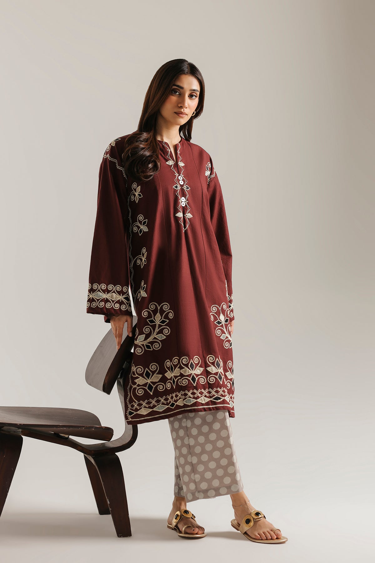 EMBROIDERED SUIT (E9383-102-302)