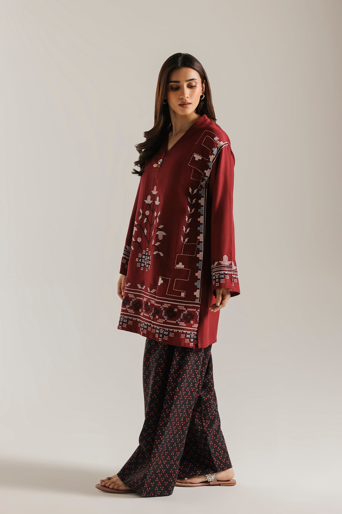 EMBROIDERED SUIT (E9395-102-416)