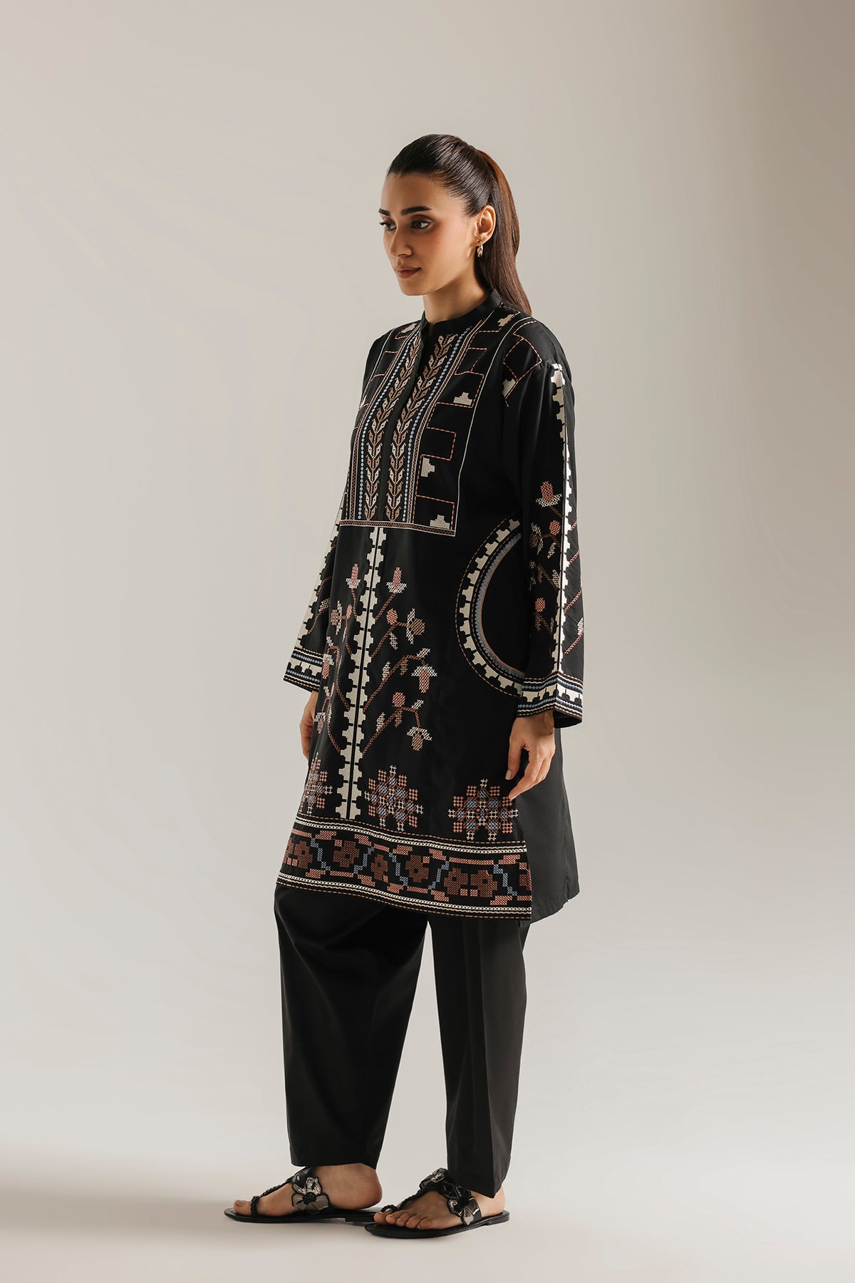 EMBROIDERED SHIRT (E9440-102-902)