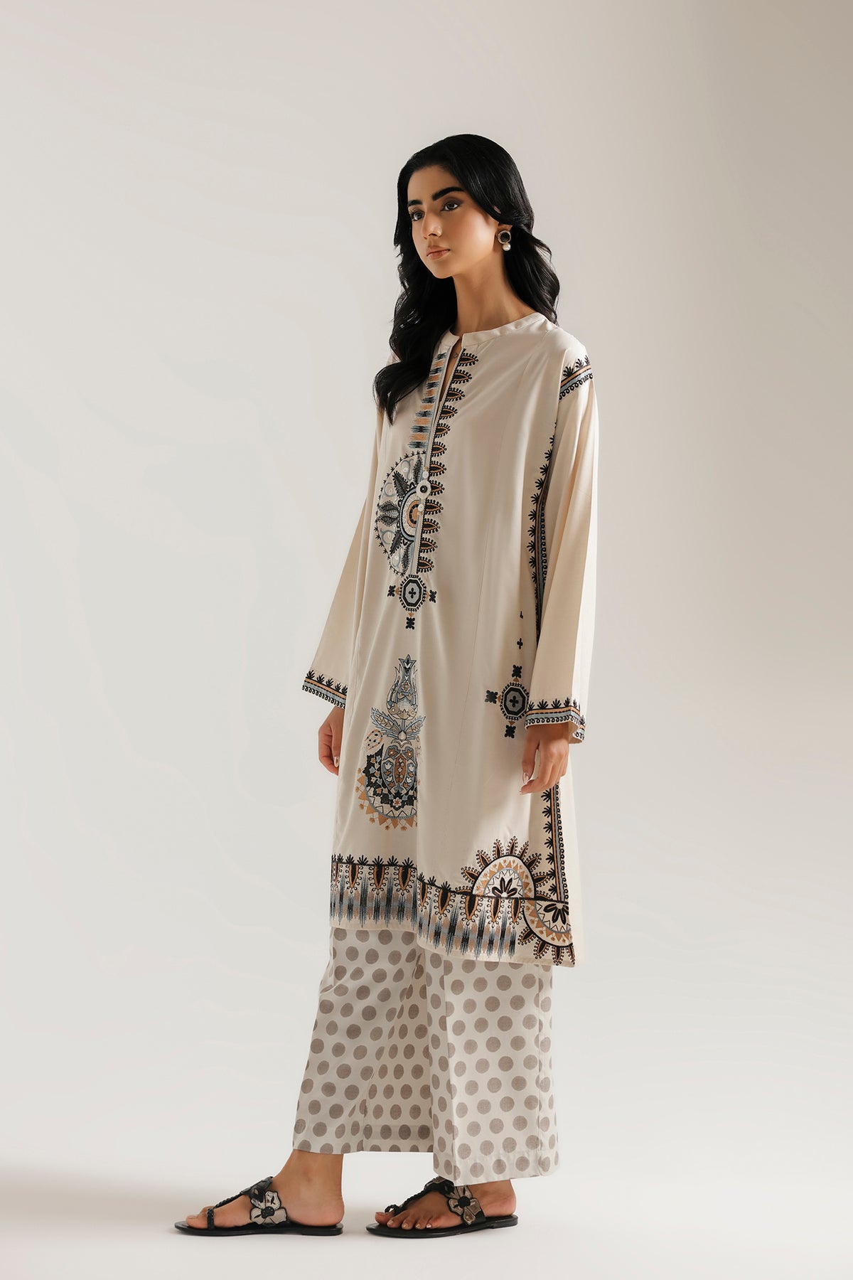 EMBROIDERED SUIT (E9441-102-002)