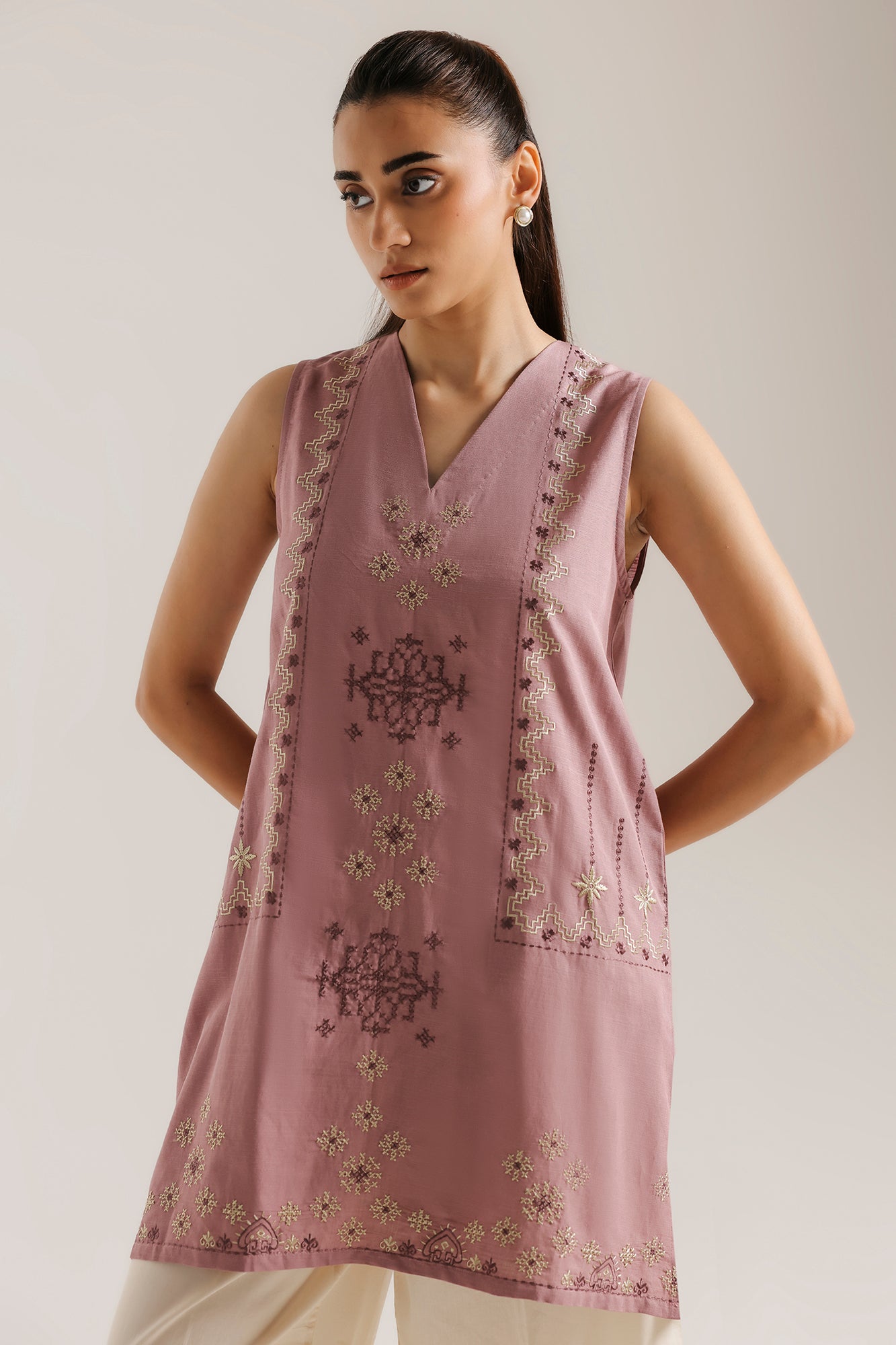 EMBROIDERED KURTI (E9601-102-410)
