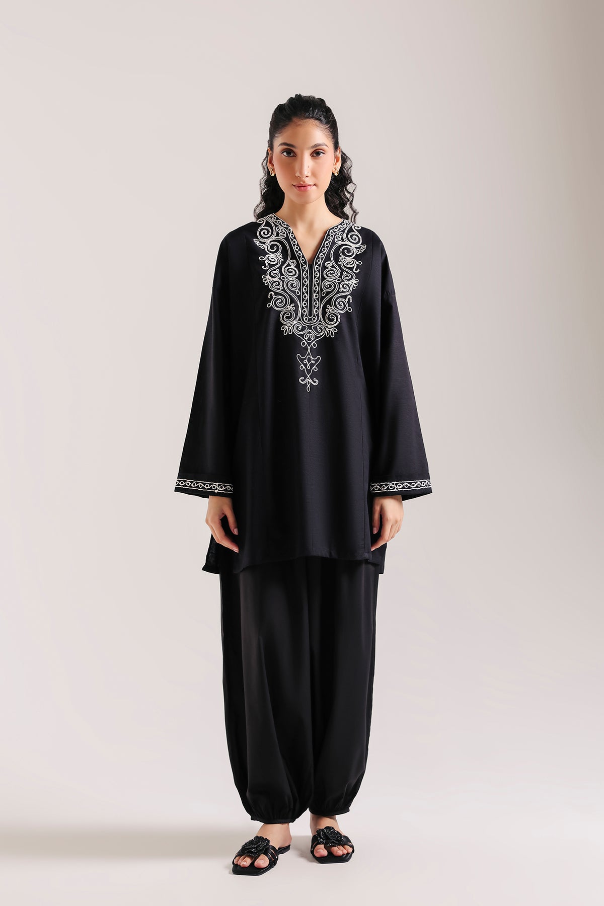 EMBROIDERED KURTI (E9697-102-902)