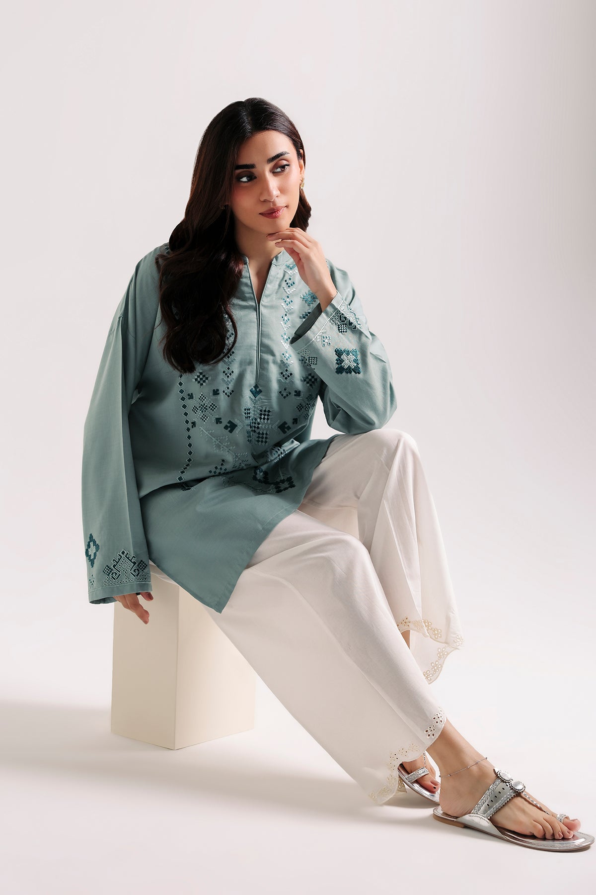EMBROIDERED KURTI (E9699-102-718)