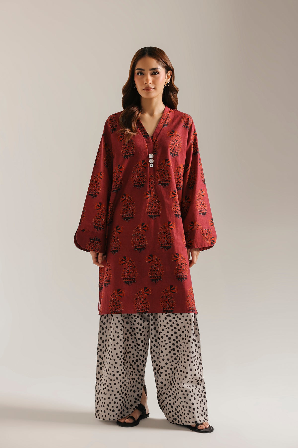 EMBROIDERED SUIT (E9807-102-405)