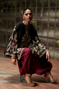 EMBROIDERED SUIT (E1139/104/902)