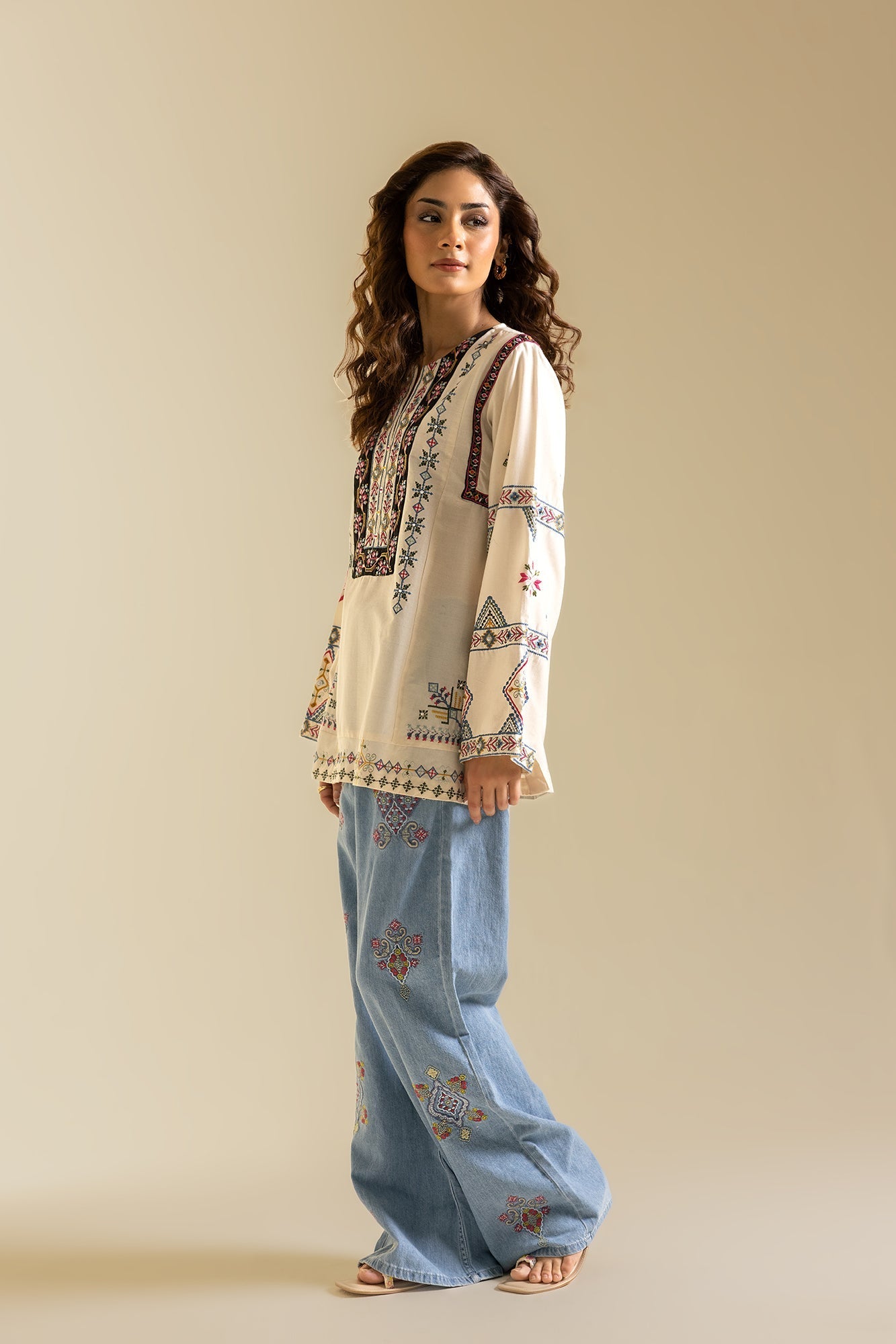 EMBROIDERED KURTI (S2E119/002/0486)