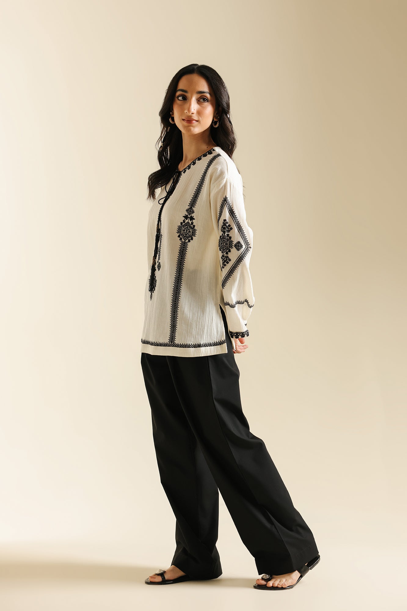 KURTI (S3E0508/119/004)