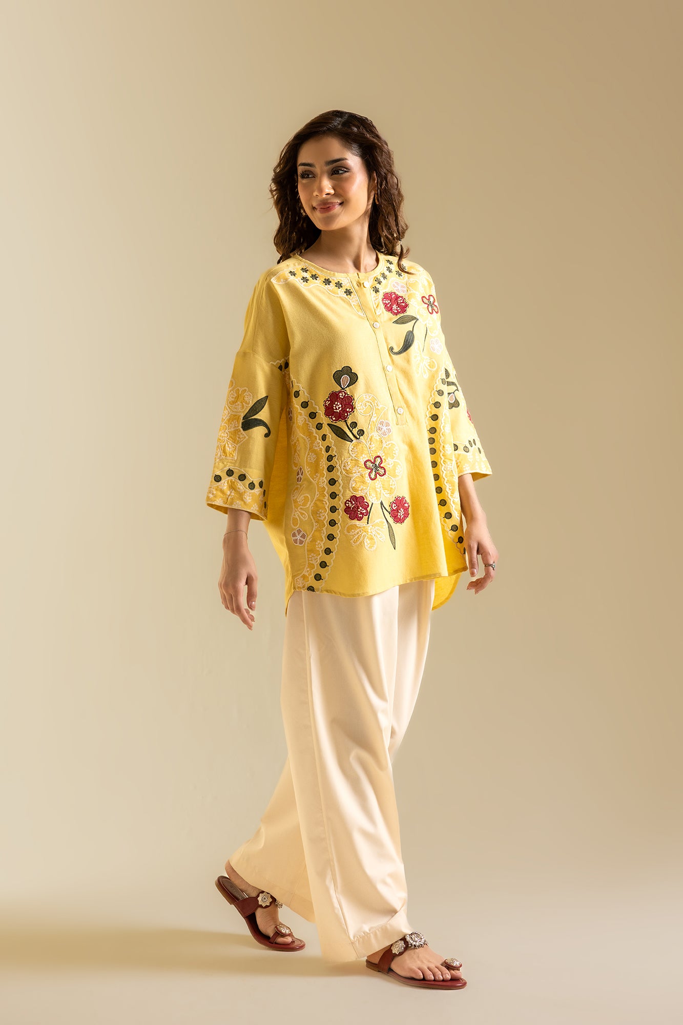 KURTI (S3E119/106/0513)