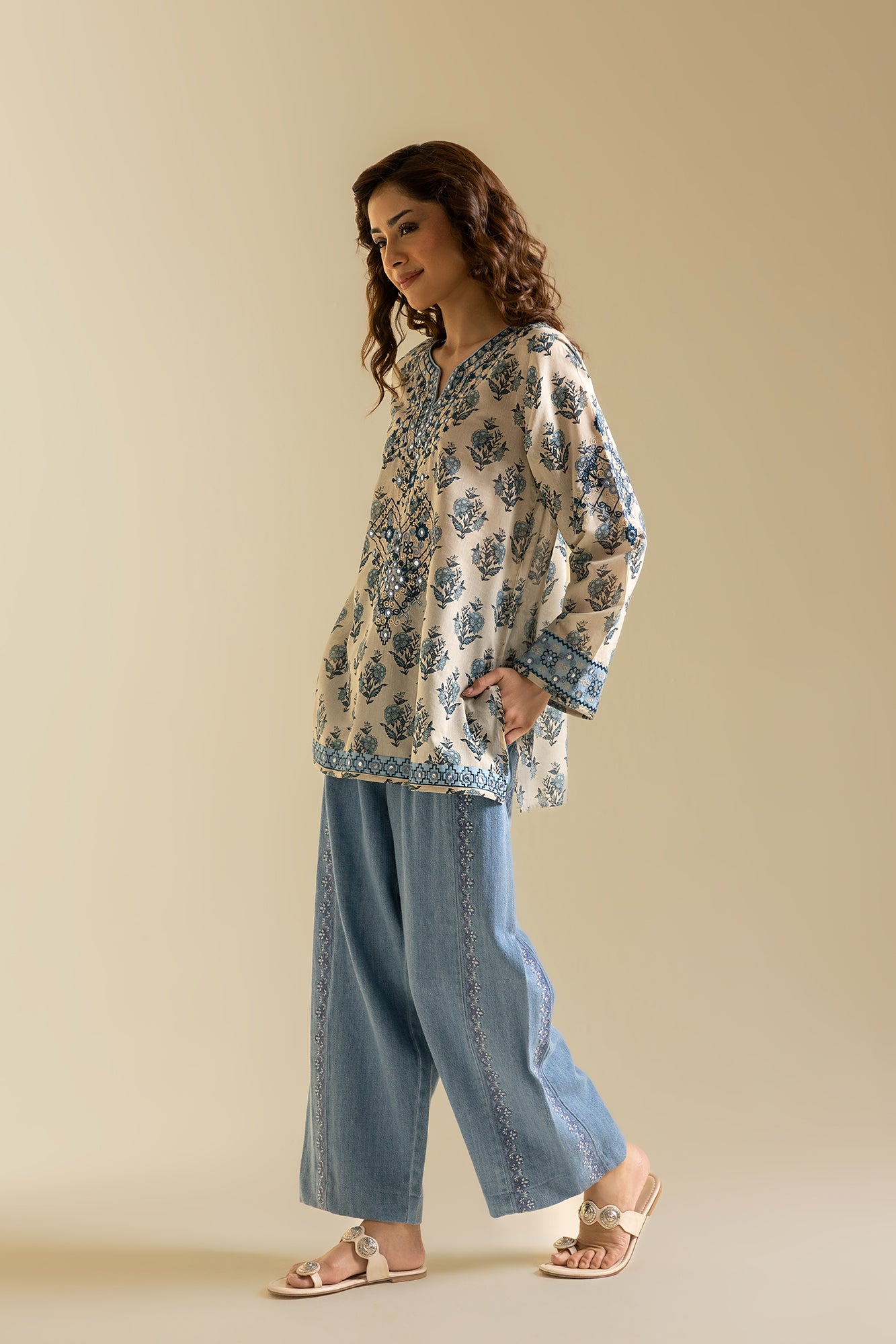 KURTI (S3E119/006/0524)
