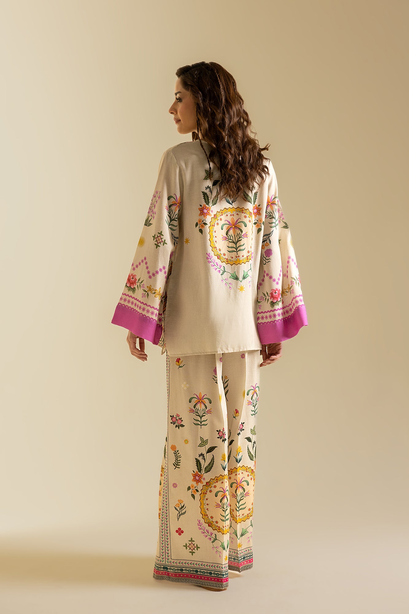 KURTI (S3E119/004/0526)
