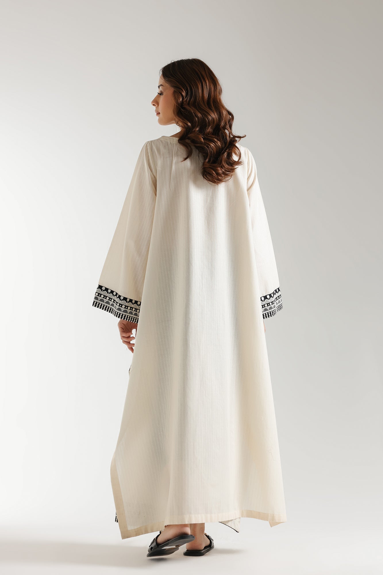 EMBROIDERED DRESS (S4E102/002/6364)