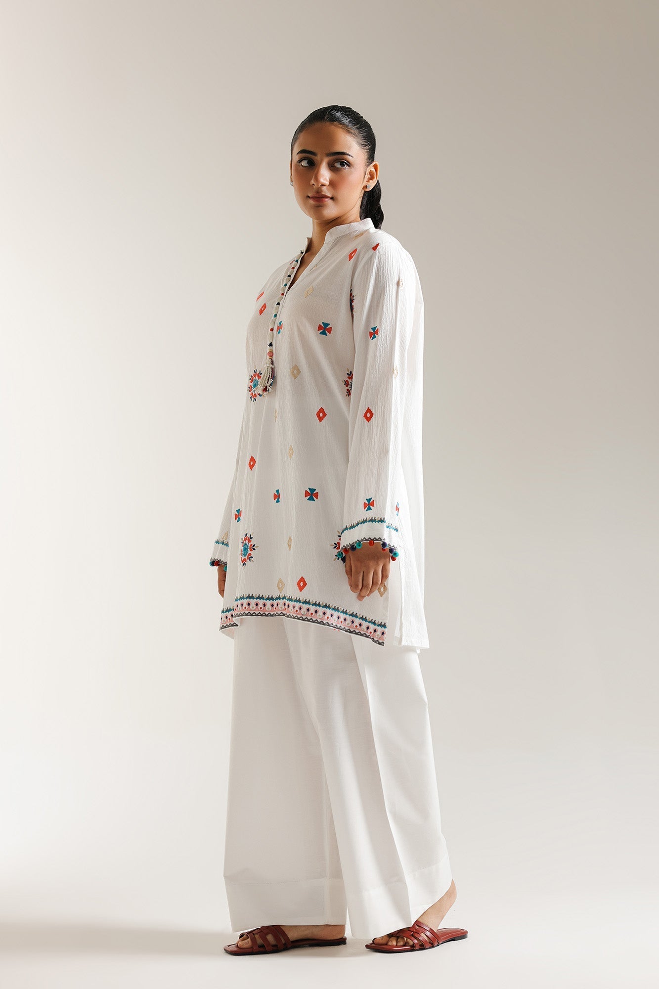 EMBROIDERED SHIRT (S5E102/001/6378)