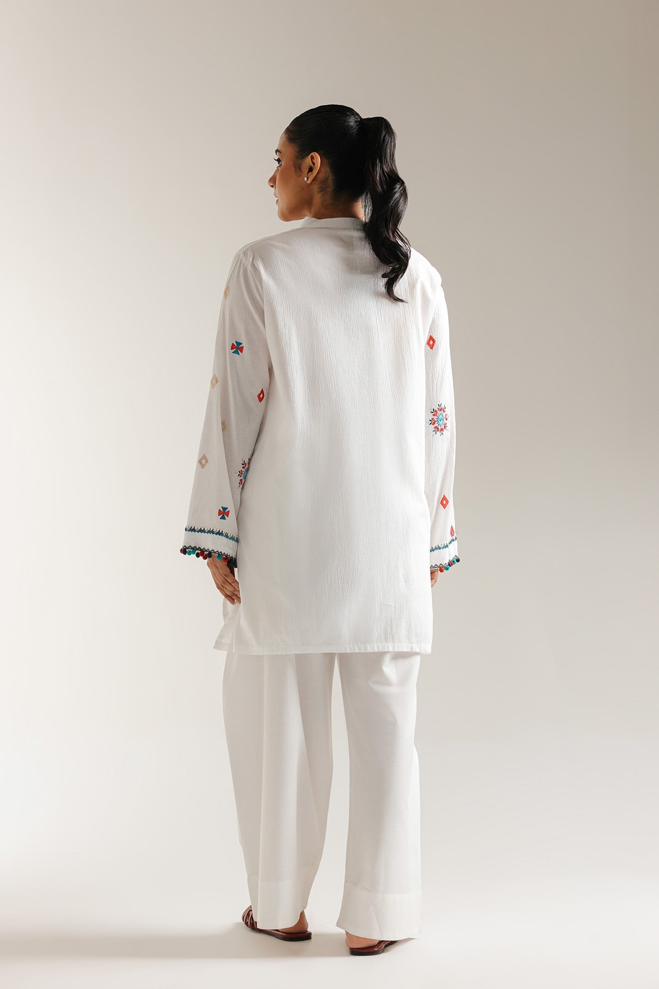 EMBROIDERED SHIRT (S5E102/001/6378)
