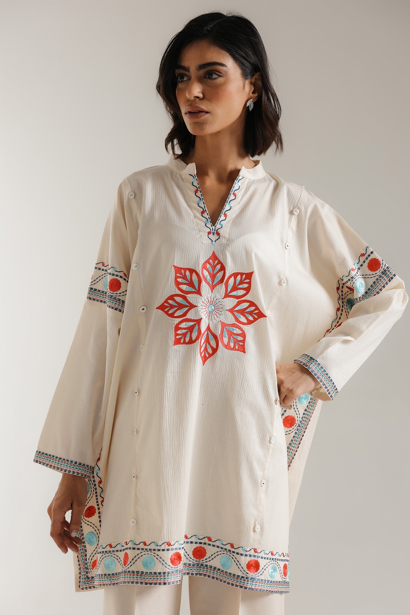 EMBROIDERED SHIRT (S5E102/002/6379)