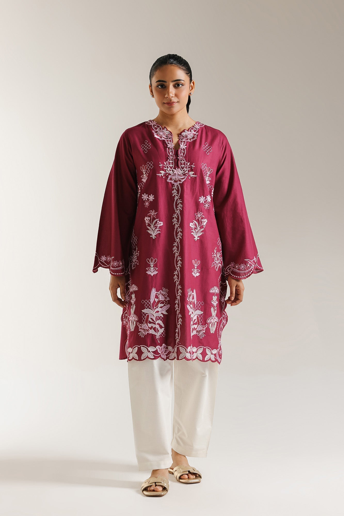 EMBROIDERED TOP (S7E6542/102/522)