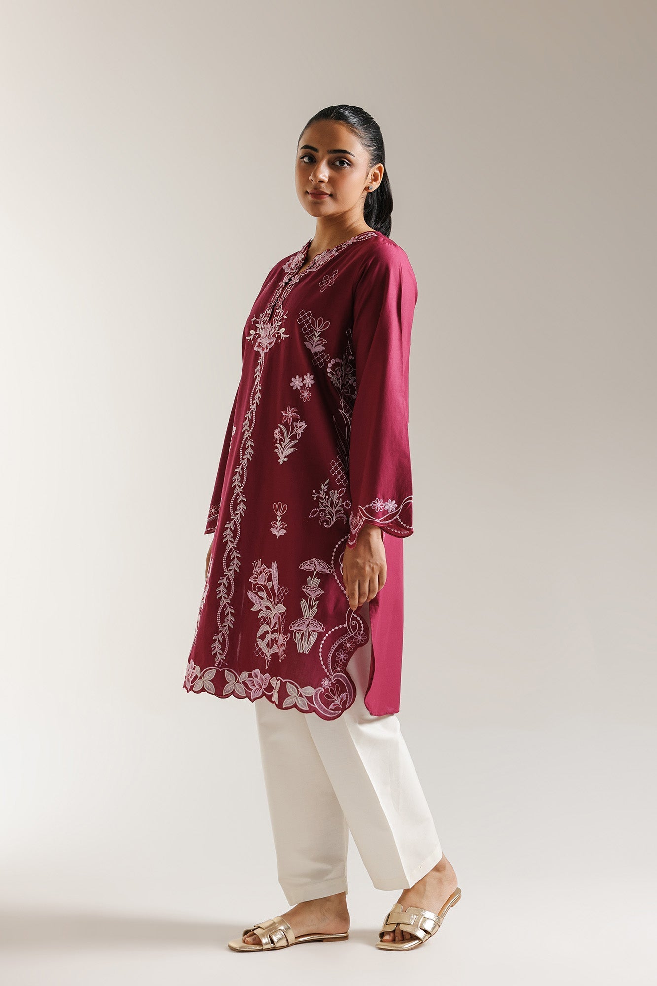 EMBROIDERED TOP (S7E6542/102/522)